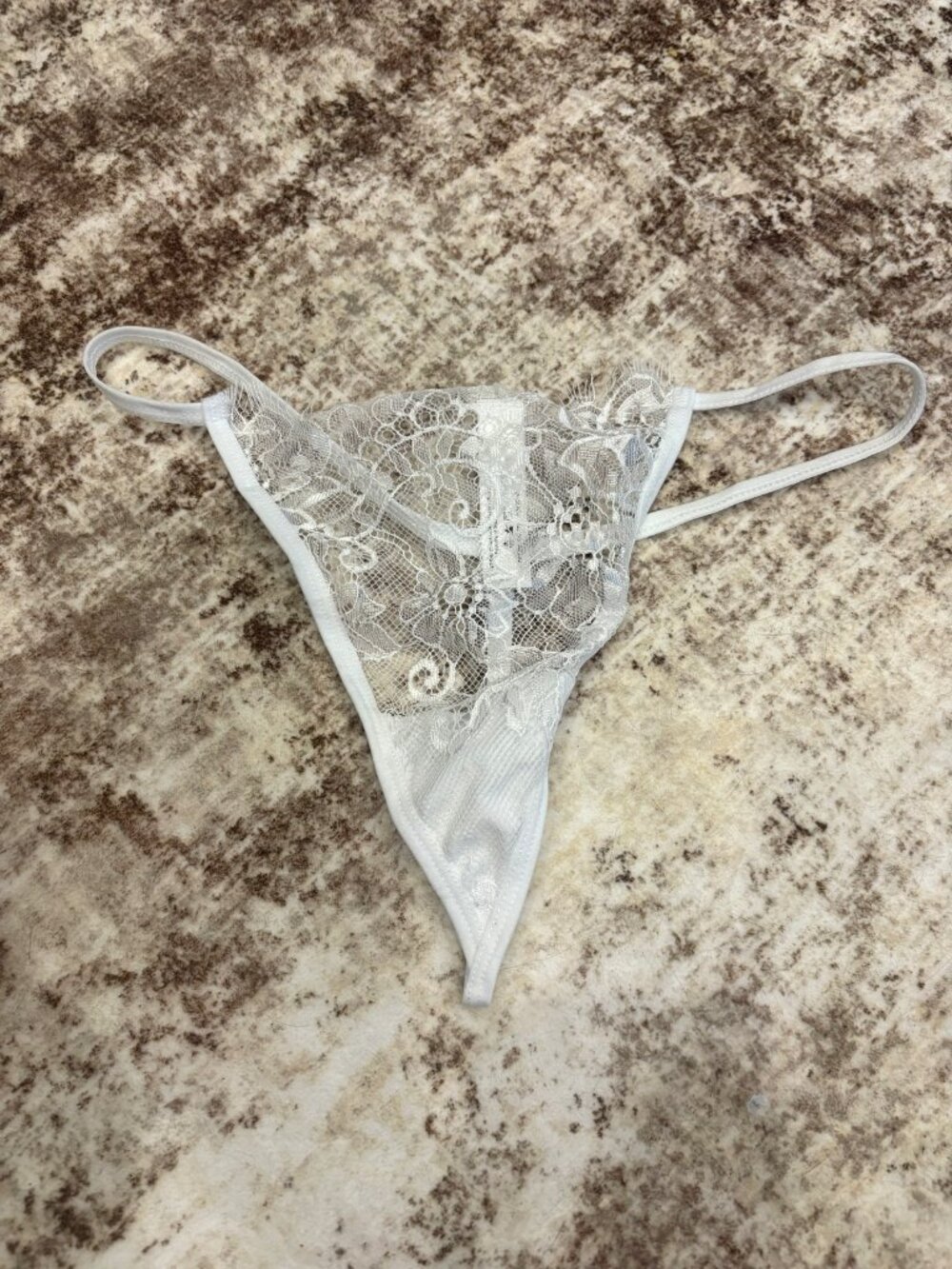Dreamgirl White Floral Lace Eyelash Trim G-String Thong (Size Small) - NWOT
